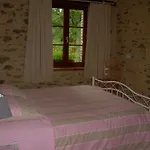 Le Moulin De Drapras Bed & Breakfast 3*