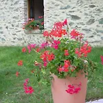 Le Moulin De Drapras Bed & Breakfast 3*