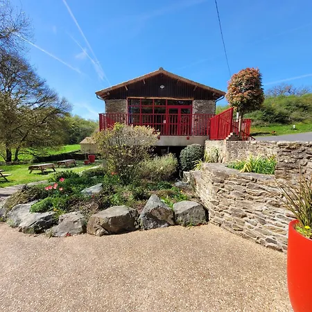 Le Moulin De Drapras Bed and Breakfast